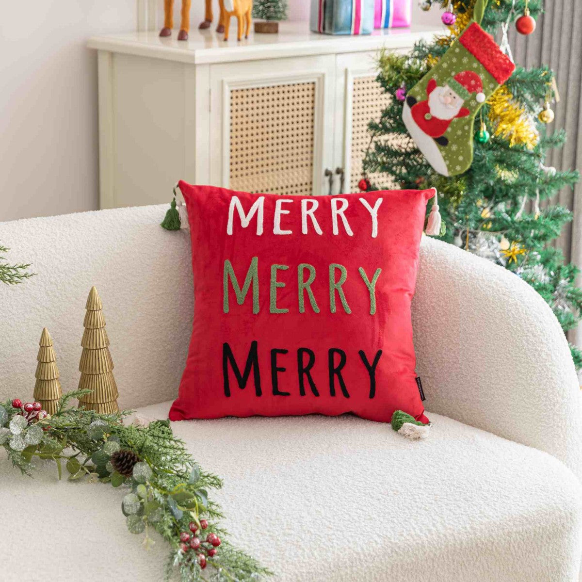 Christmas Embroidered Cushion with Tassels – Festive Decorative Pillow Cover